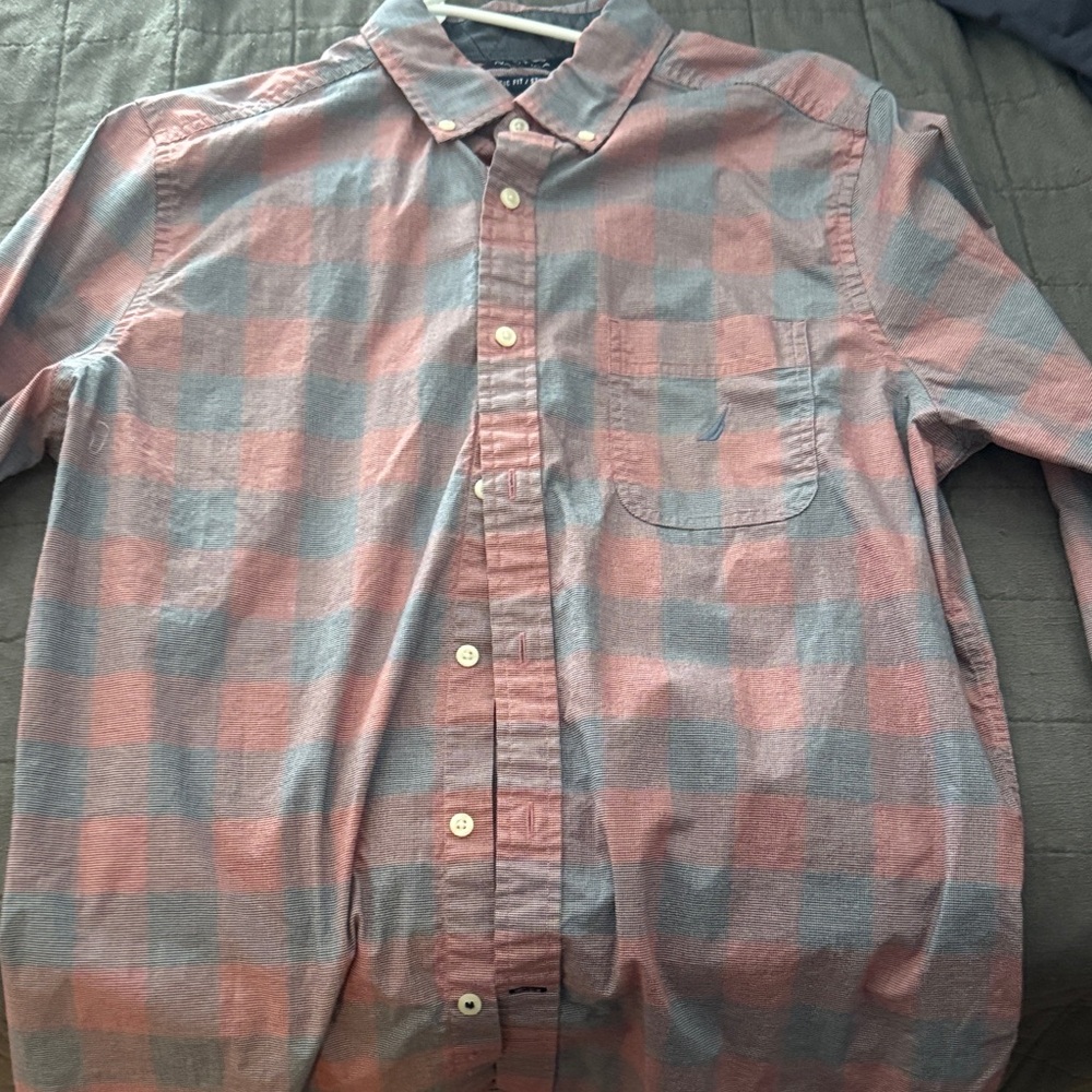 Nautica Men's Casual Pink and Gray Plaid Shirt